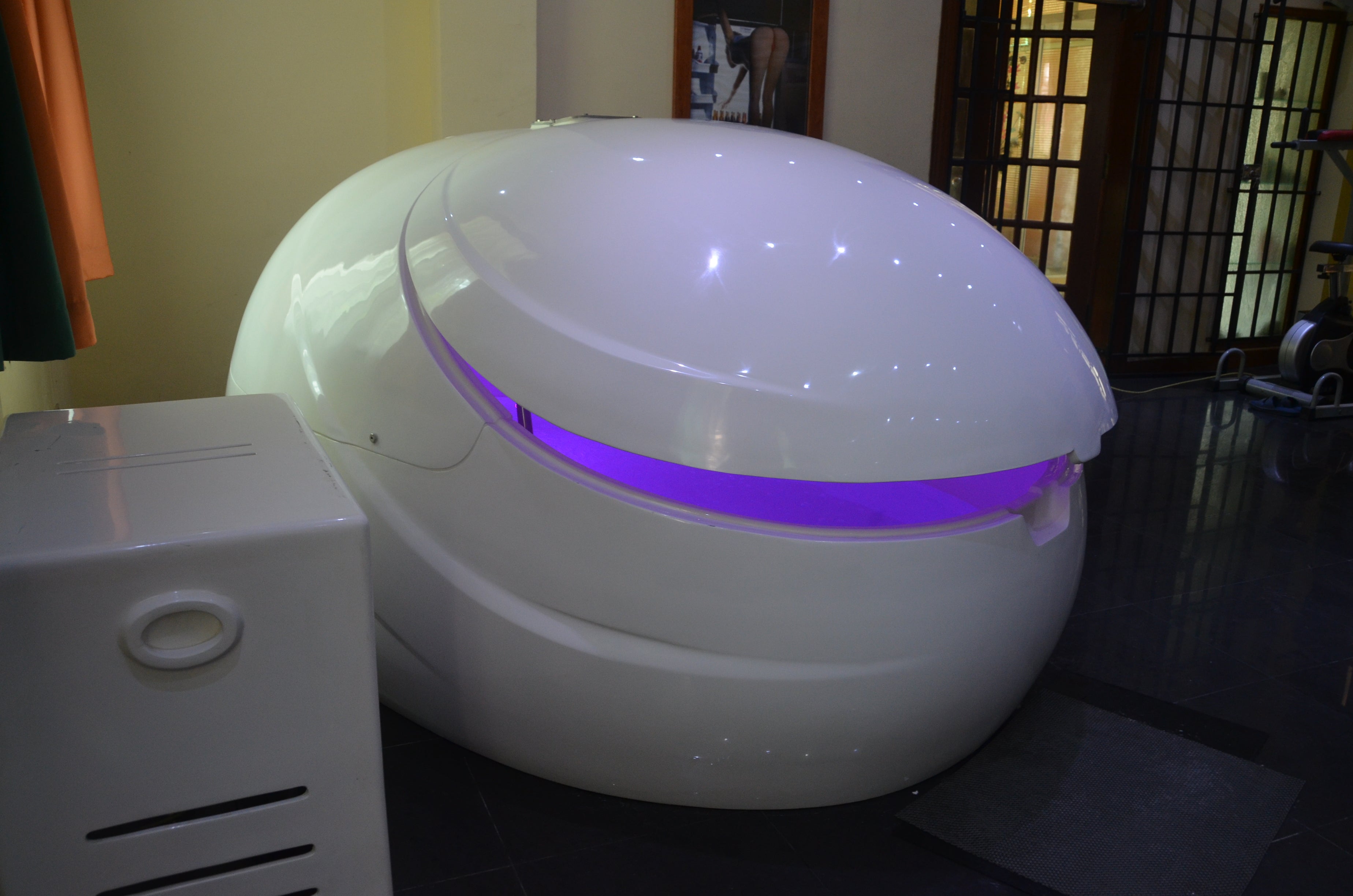 V2 Float Pod